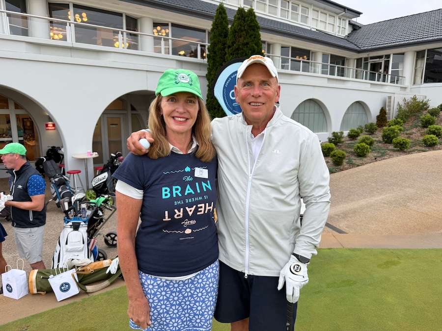 liz and scott golf